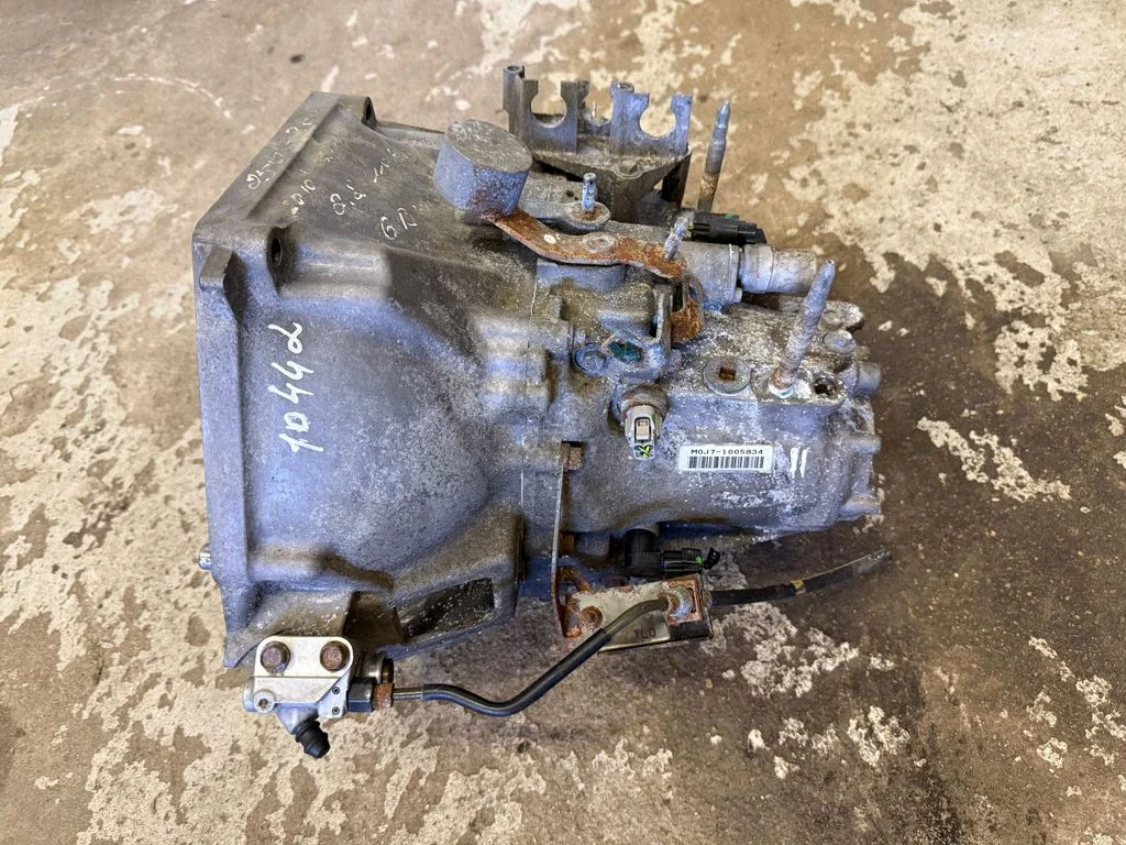 Mechaninė 6 pavarų dėžė