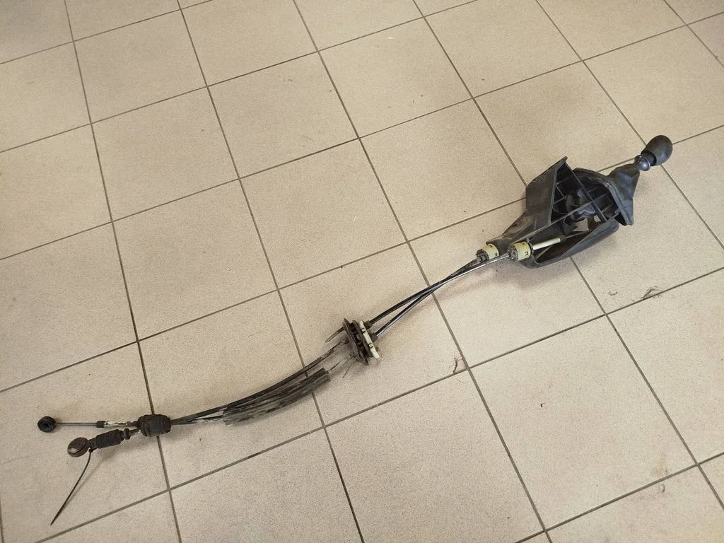 Pavarų perjungimo mechanizmas (kulisa)