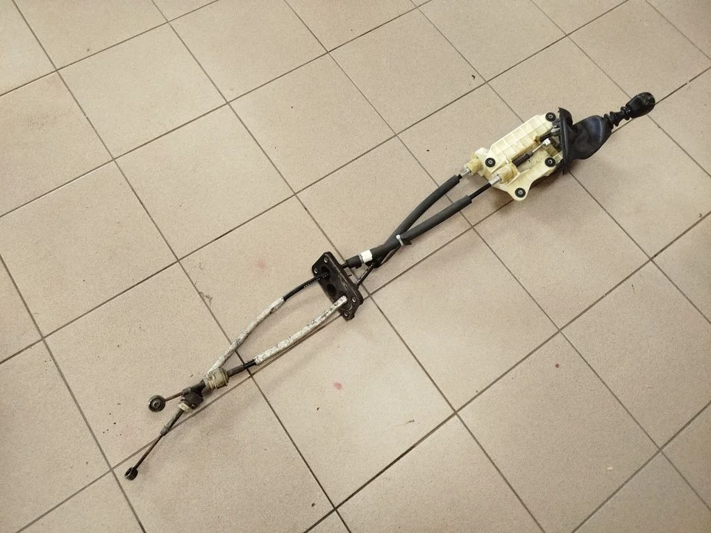 Pavarų perjungimo mechanizmas (kulisa)