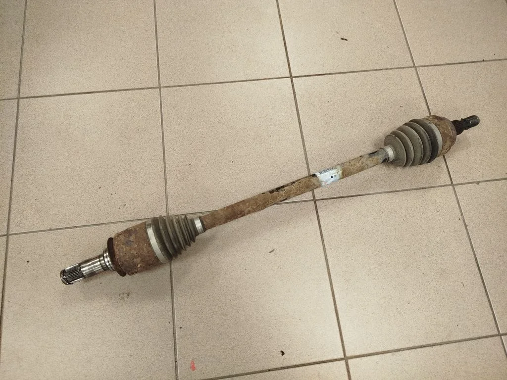 Rear driveshaft – left