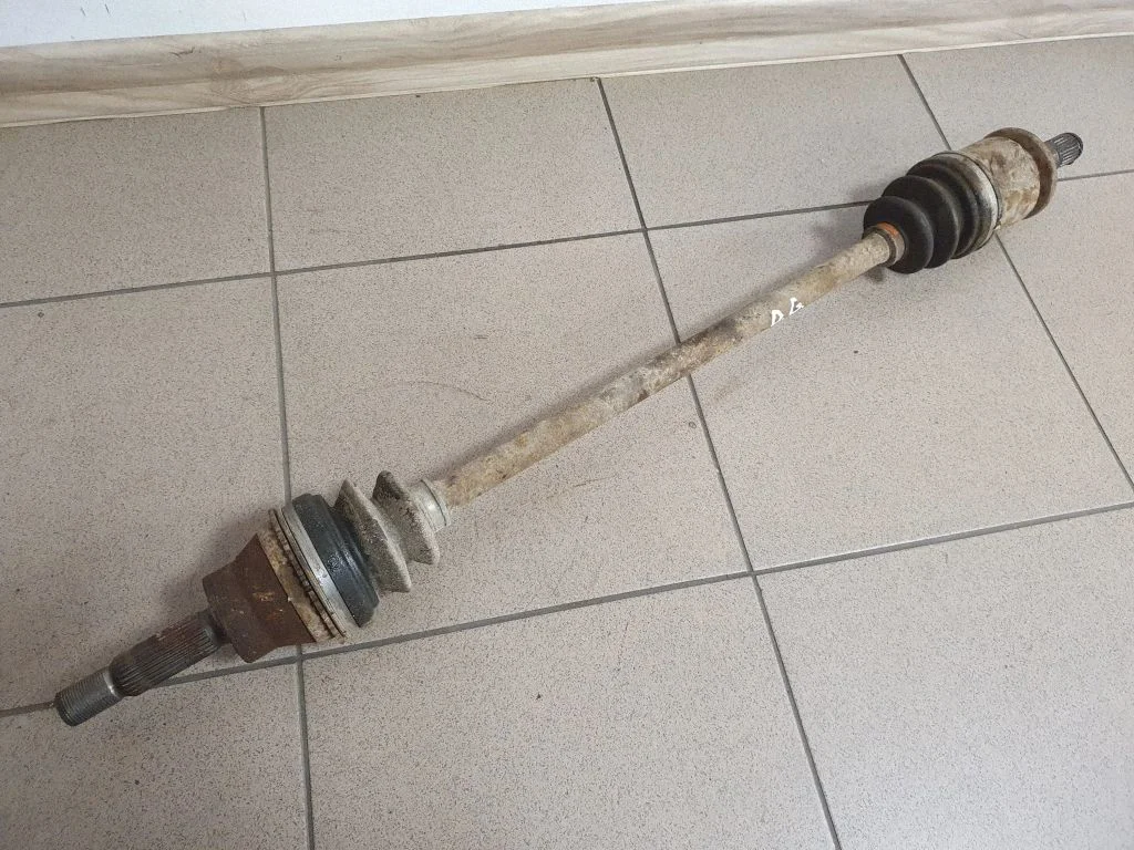Rear driveshaft – right