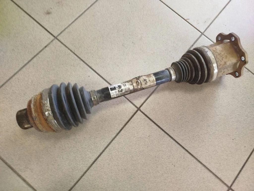 Front driveshaft 4H0407271H