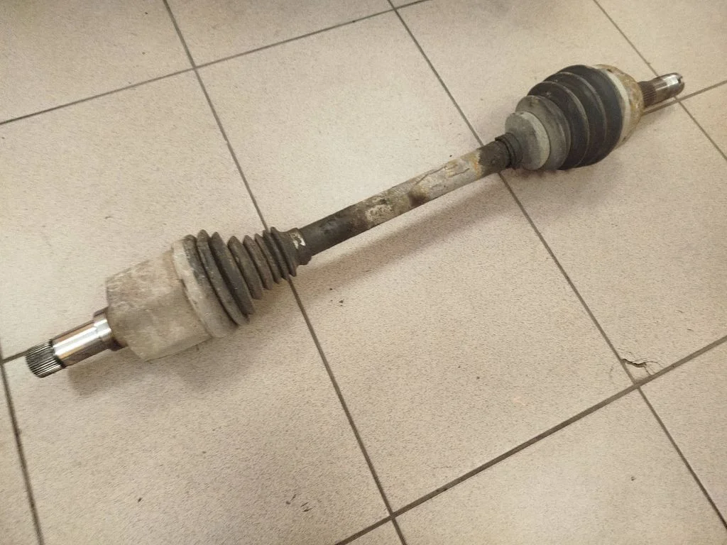 Front driveshaft – left