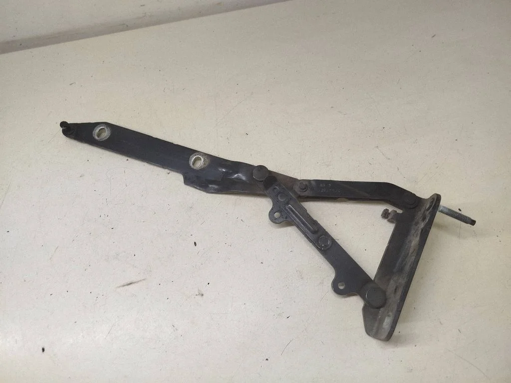 Engine bonnet/hood hinges – right