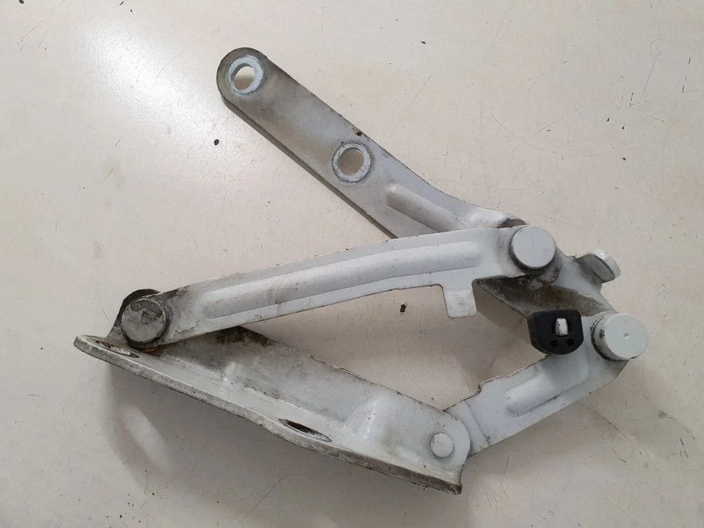 Engine bonnet/hood hinges – Volkswagen Transporter - Caravelle T5 (2003-2015)