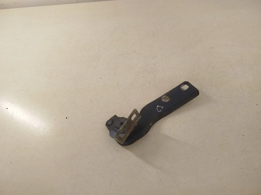Engine bonnet/hood hinges B986