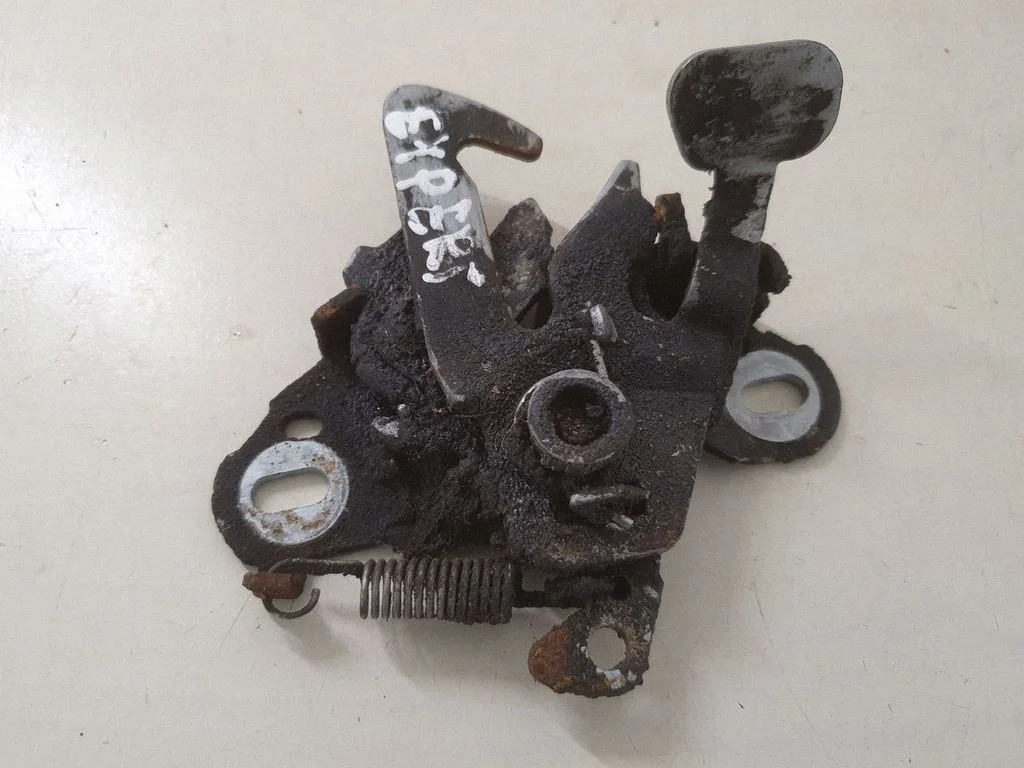 Engine bonnet/hood lock/catch 9659830580