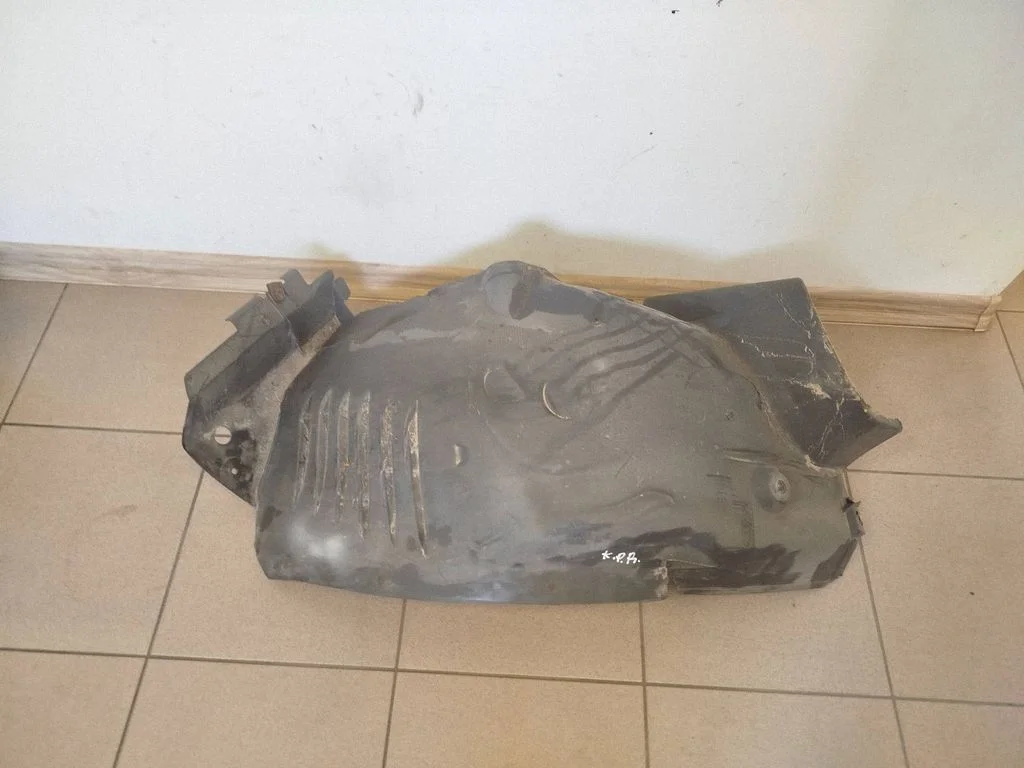 Front wheel arch liner splash guards A2046906030