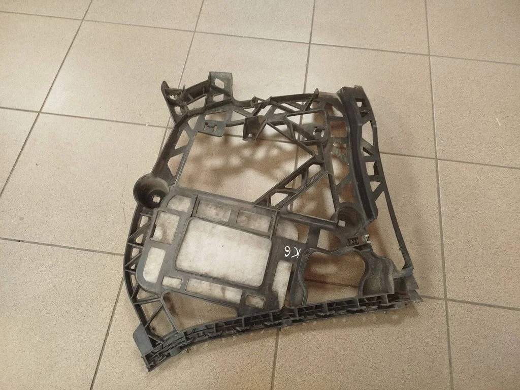 Aizmugurējā bufera turētājs – Mercedes-Benz GL klase X166 (2013-2019)