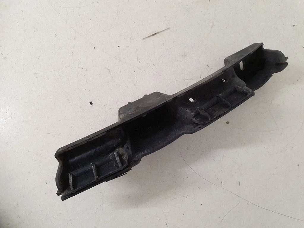 Galinis laikiklis bamperio