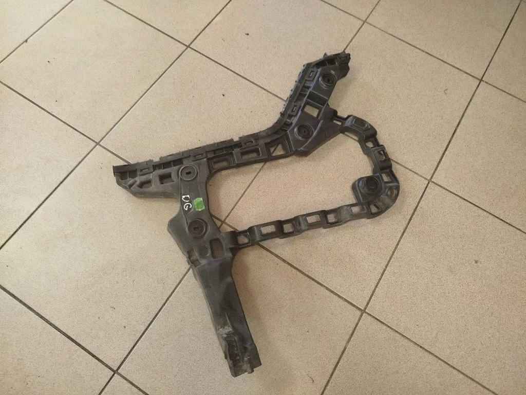 Rear bumper mounting bracket 3G5807356