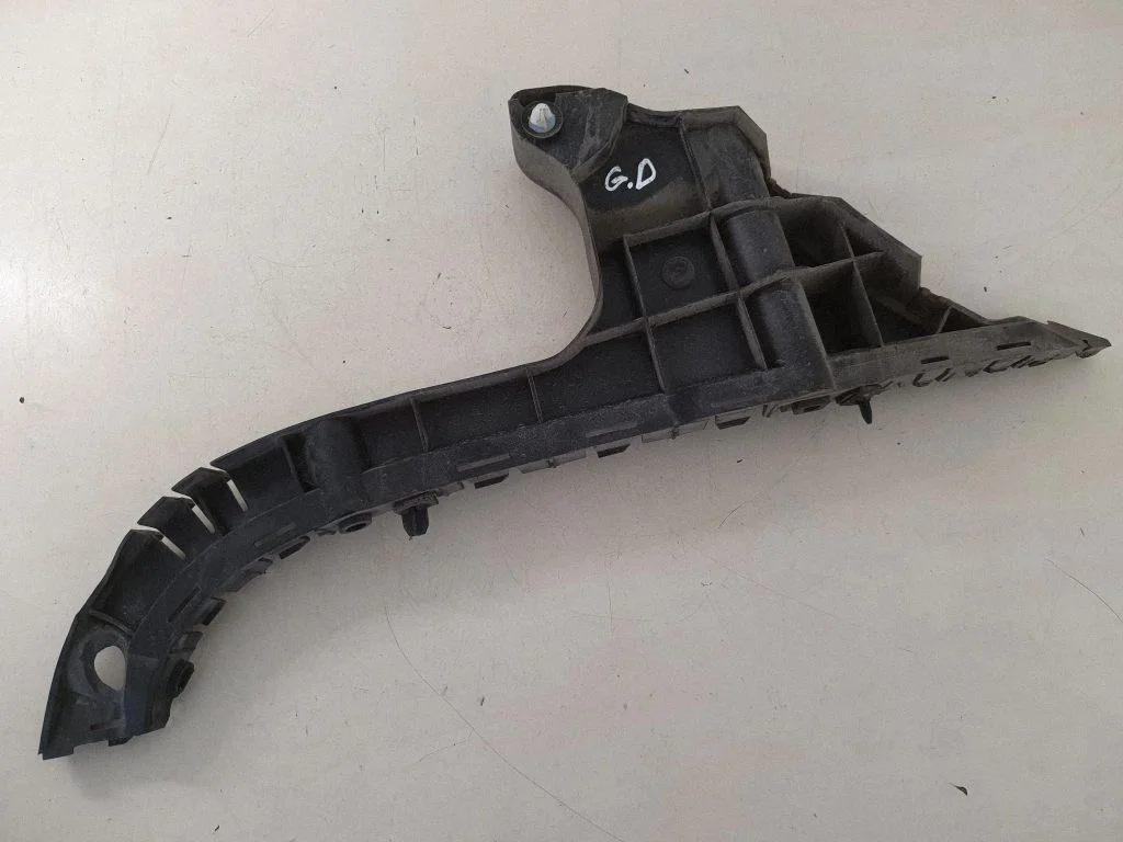 Rear bumper mounting bracket 31265328