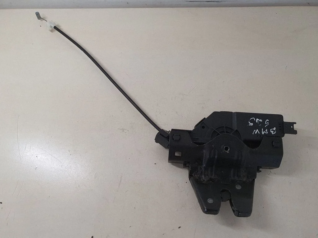 Tailgate/trunk/boot lock/catch/latch 8196401