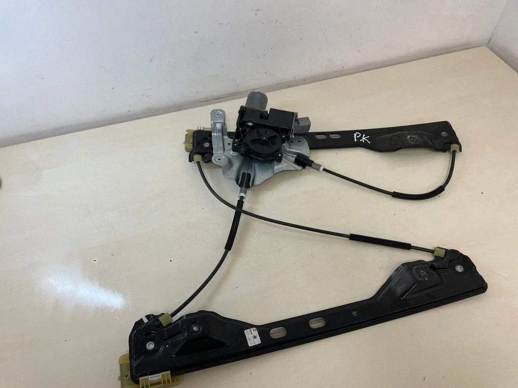 Priekinio el. lango pakėlimo mechanizmo komplektas