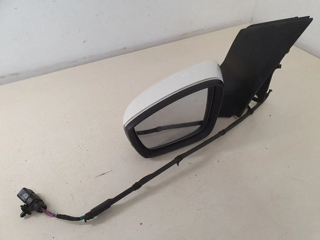 Front door electric wing mirror – left