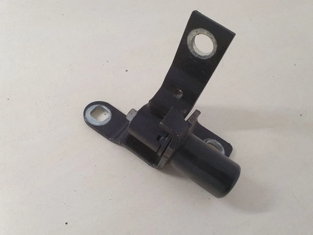 Rear door upper hinge – Ford S-MAX (2006-2015)