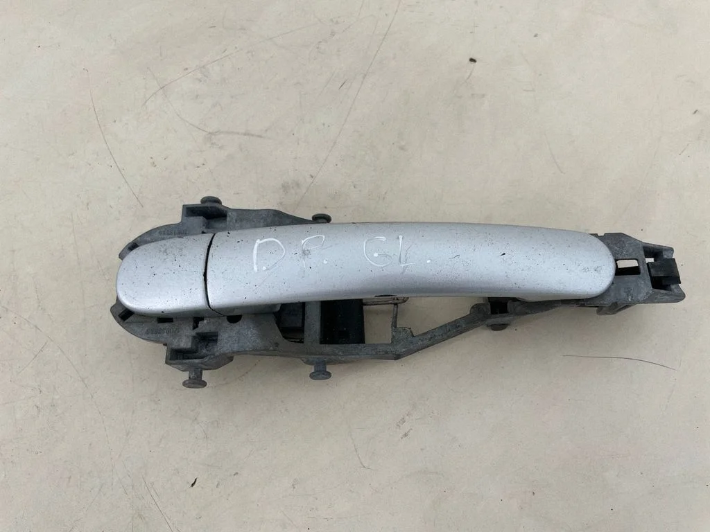 Rear door exterior handle 1Z0839886