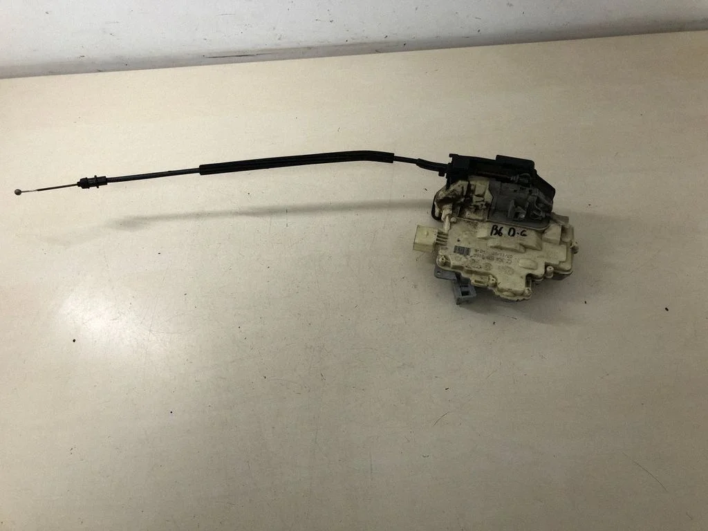 Rear door lock 3C4839016A