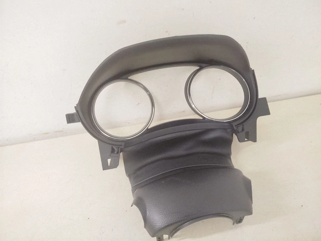 Näidikute paneeli viimistlus – Nissan Qashqai (2010-2014)
