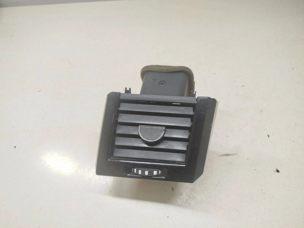 Dashboard side air vent grill/cover trim JBD500180XXX