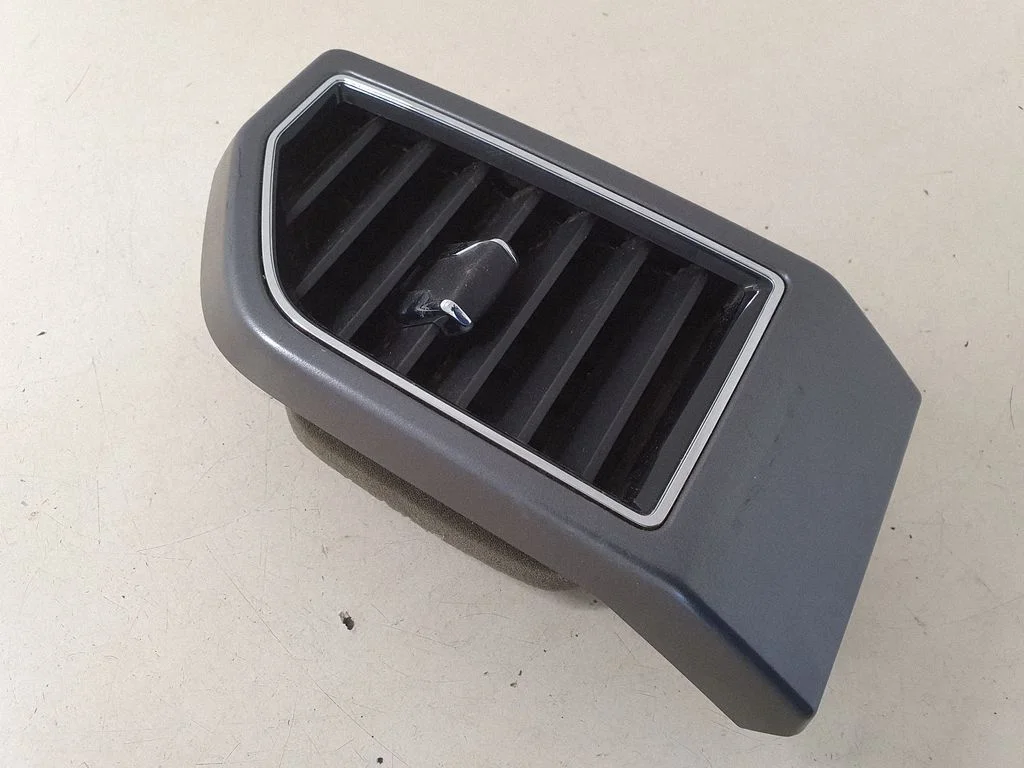 Dashboard side air vent grill/cover trim FL3B19893A