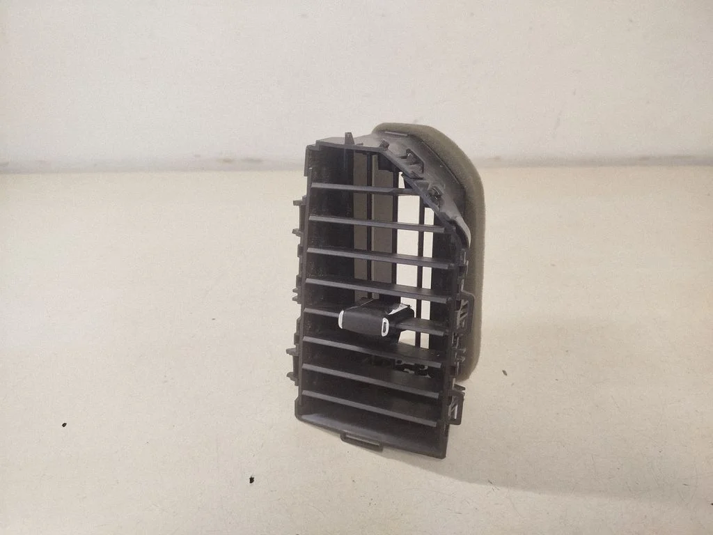 Dashboard side air vent grill/cover trim FL3B19C681A
