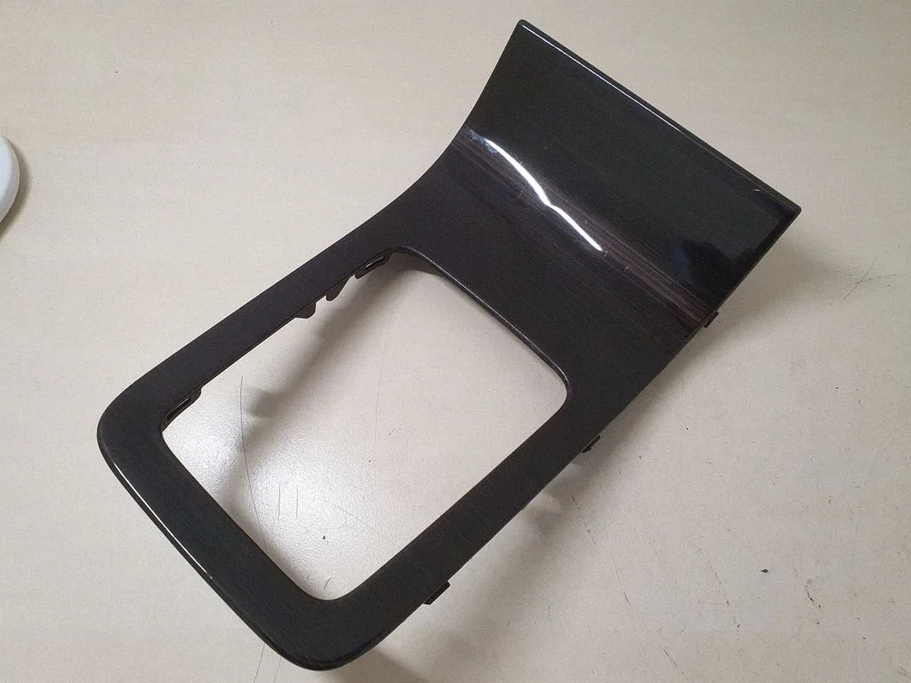 Gear shifter surround trim plastic – Volvo S80 (2007-2013)