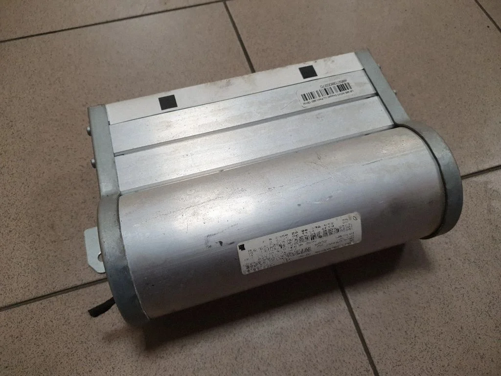 Kõrvalistuja turvapadi 6398600002
