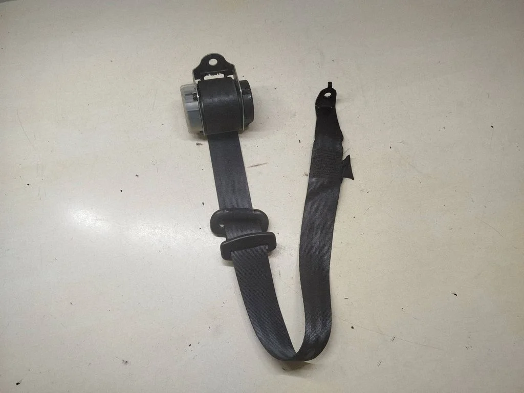 Rear seatbelt 604043600D