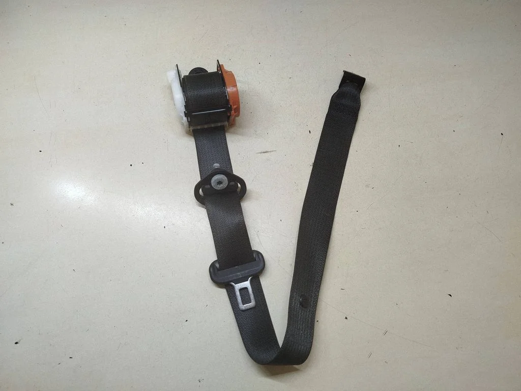 Rear seatbelt – Opel Mokka X (2016-2019)