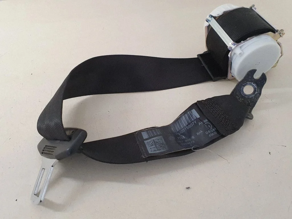 Rear seatbelt 33059772D