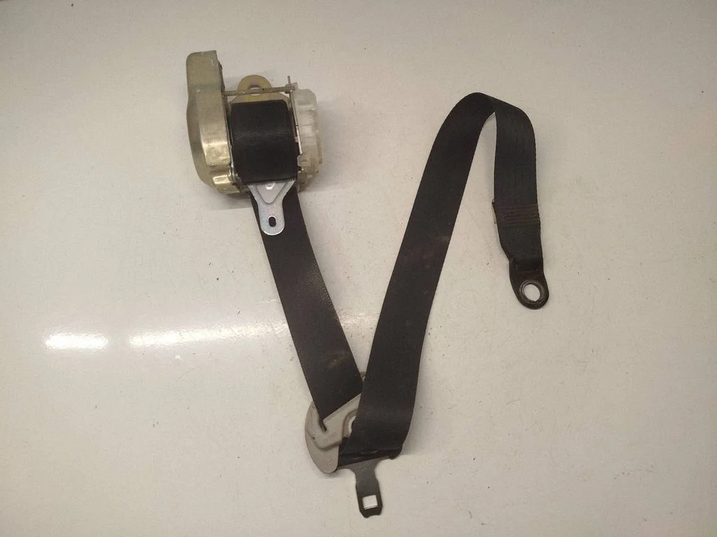 Front seatbelt 7P1150P