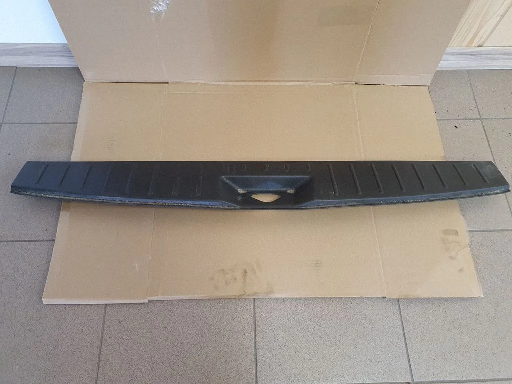 Pagasiruumi läve kaitseviimistlus – Volkswagen Sharan (2001-2010)