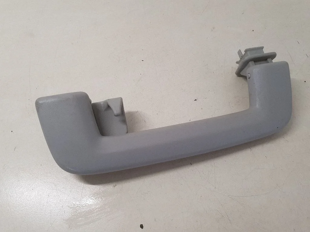 Rear interior roof grab handle