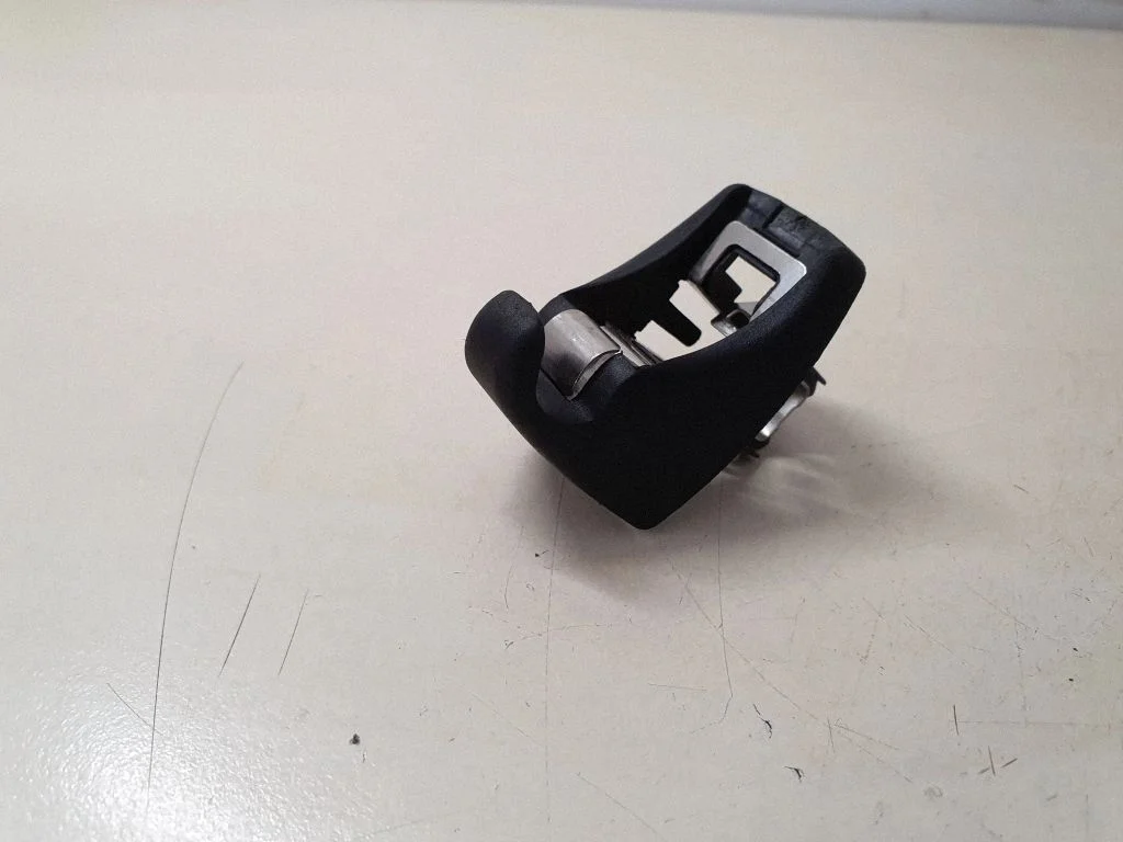 Päikesesirmi kinnitusklamber – BMW X5 F15 (2013-2017)