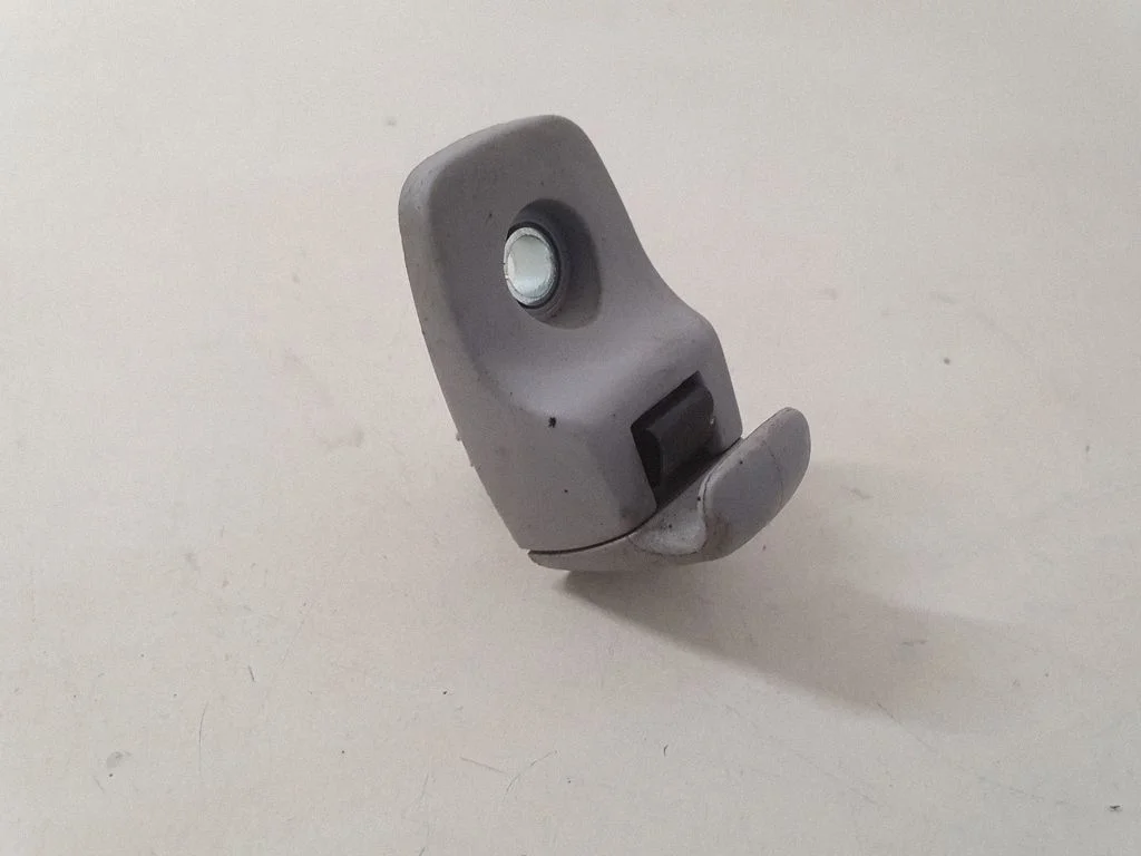 Sun visor clip/hook/bracket
