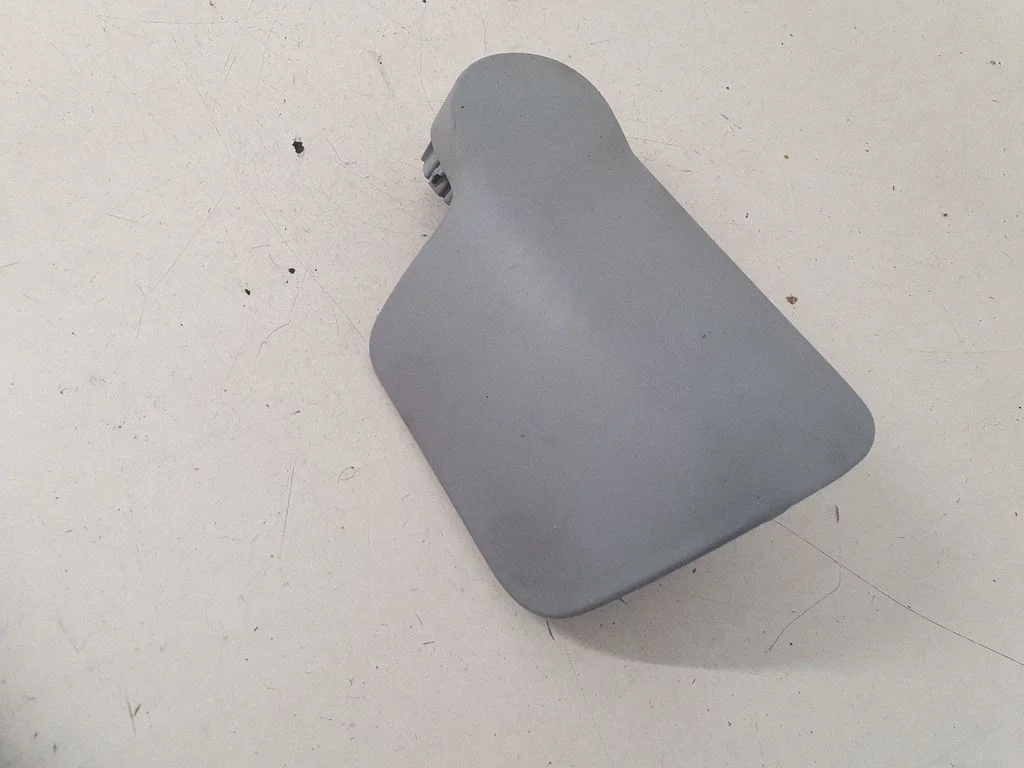 Engine bonnet (hood) release handle – Audi A8 S8 D4 4H (2010-2016)