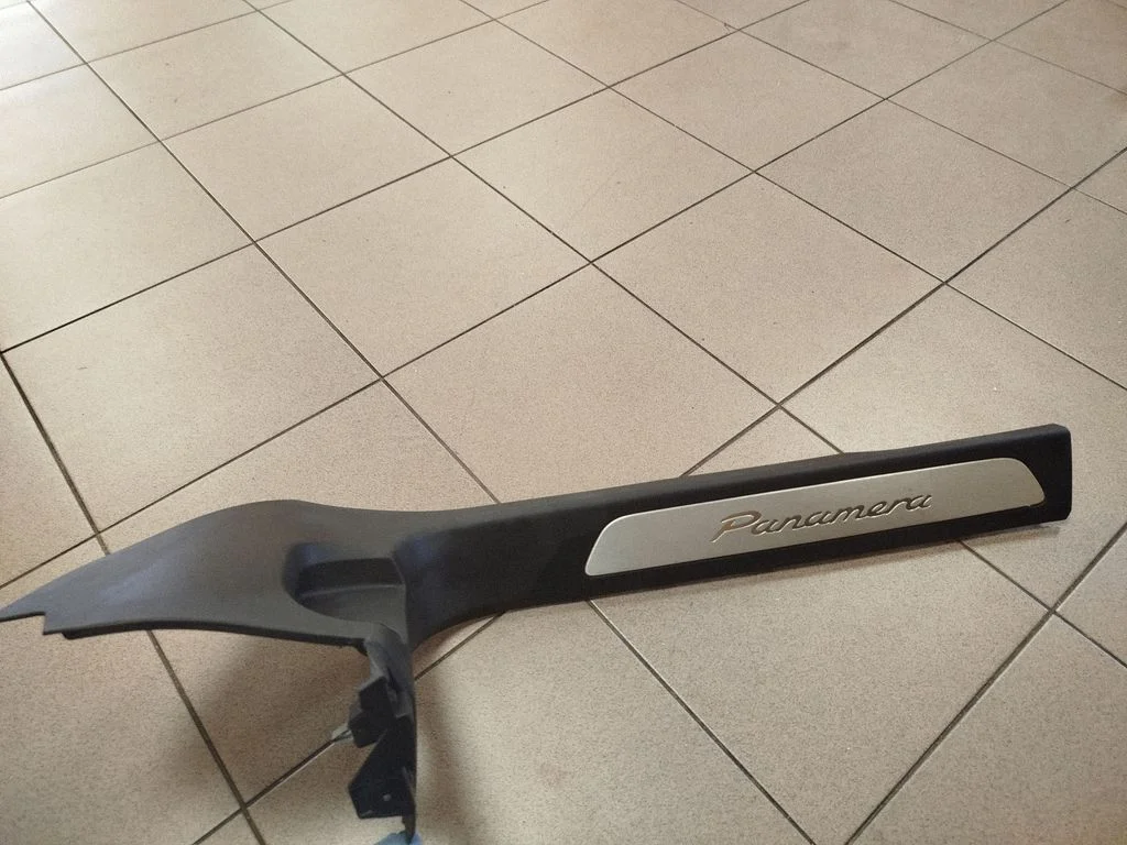 Front sill trim cover – Porsche Panamera (970) (2009-2017)