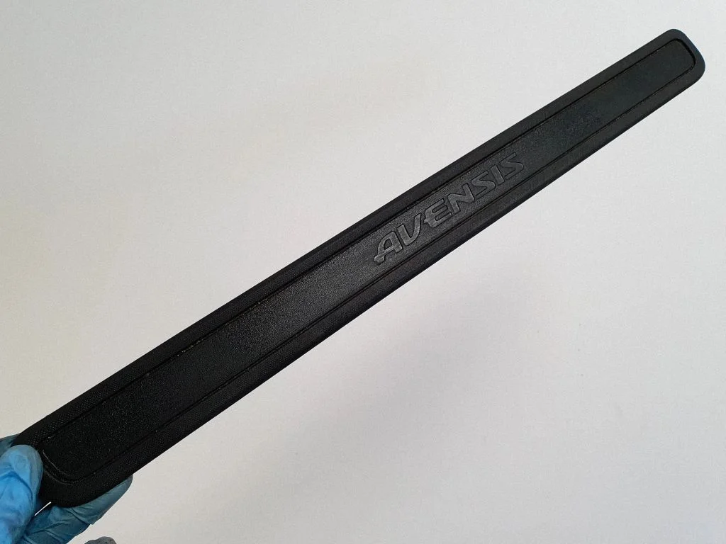 Esilävise kate (sisemine) – Toyota Avensis T270 (2009-2012)