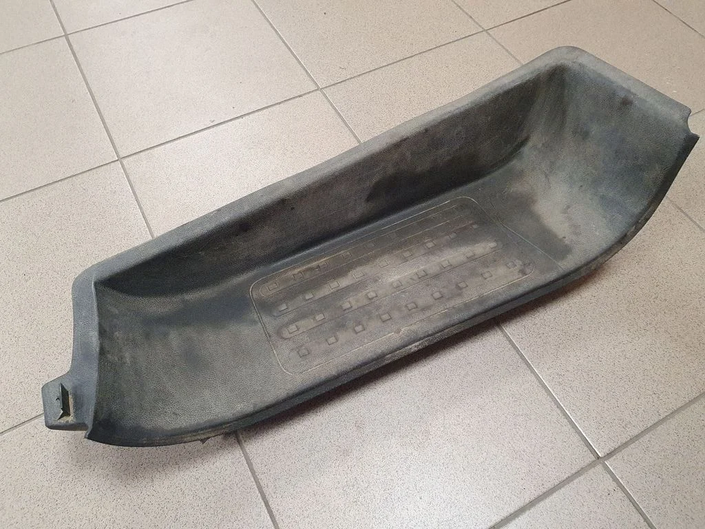 Listwa progowa przednia (wewnętrzna) 7H0863736E
