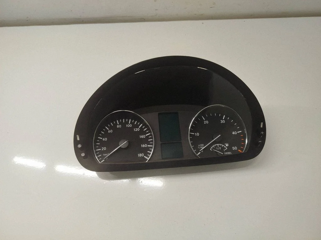 Spidomeeter (näidikuplokk) A9065421301