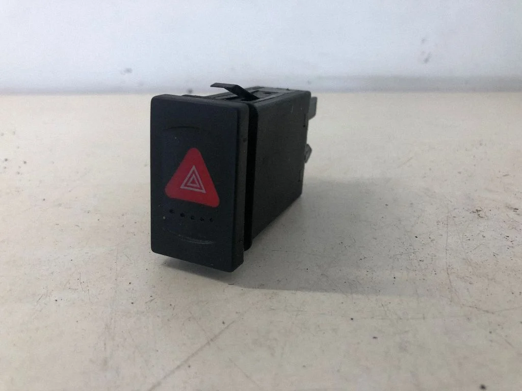 Hazard light switch 7M3953235