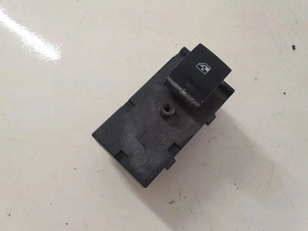 Elektrisko logu slēdzis 13301888