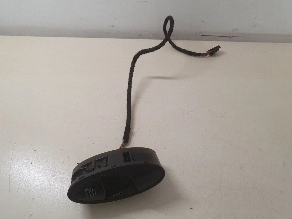 Elektriaknate lüliti A2118218551