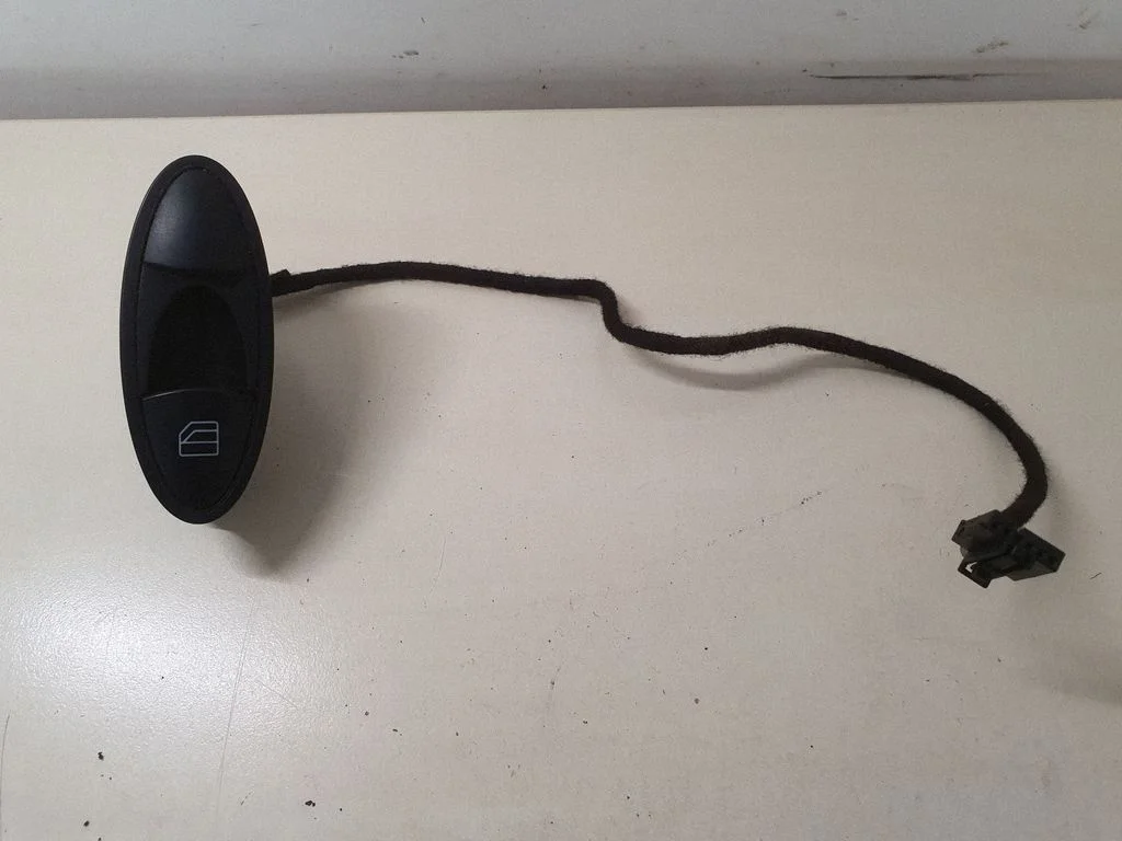 Elektriaknate lüliti A2118218551