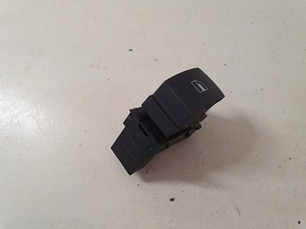 Elektrinių langų jungtukas