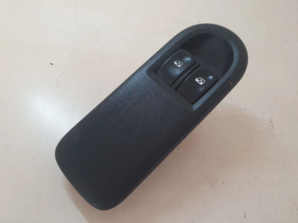 Elektrinių langų jungtukas