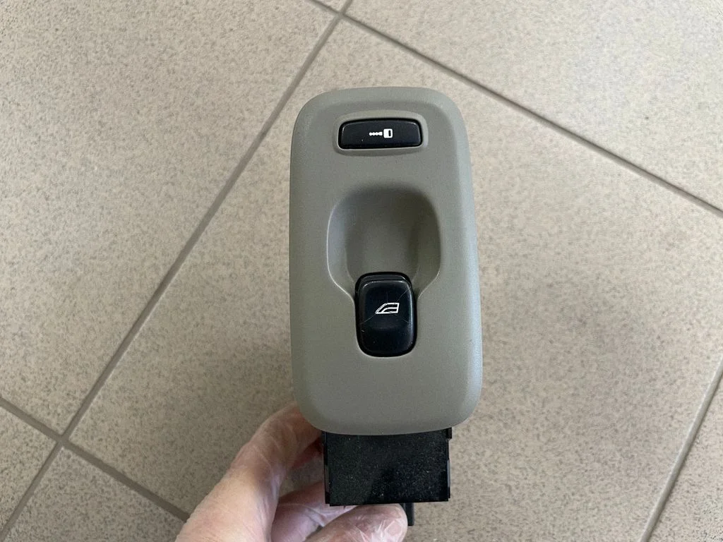 Przełącznik szyb elektrycznych 30732817
