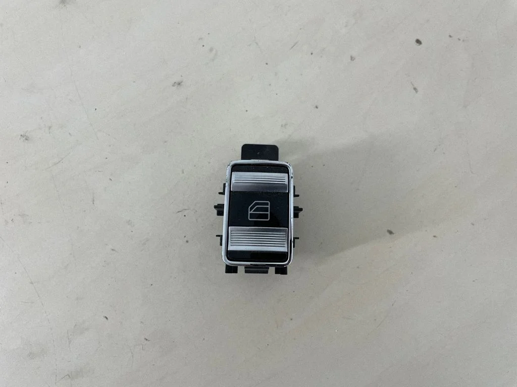 Elektrisko logu slēdzis A2218706051