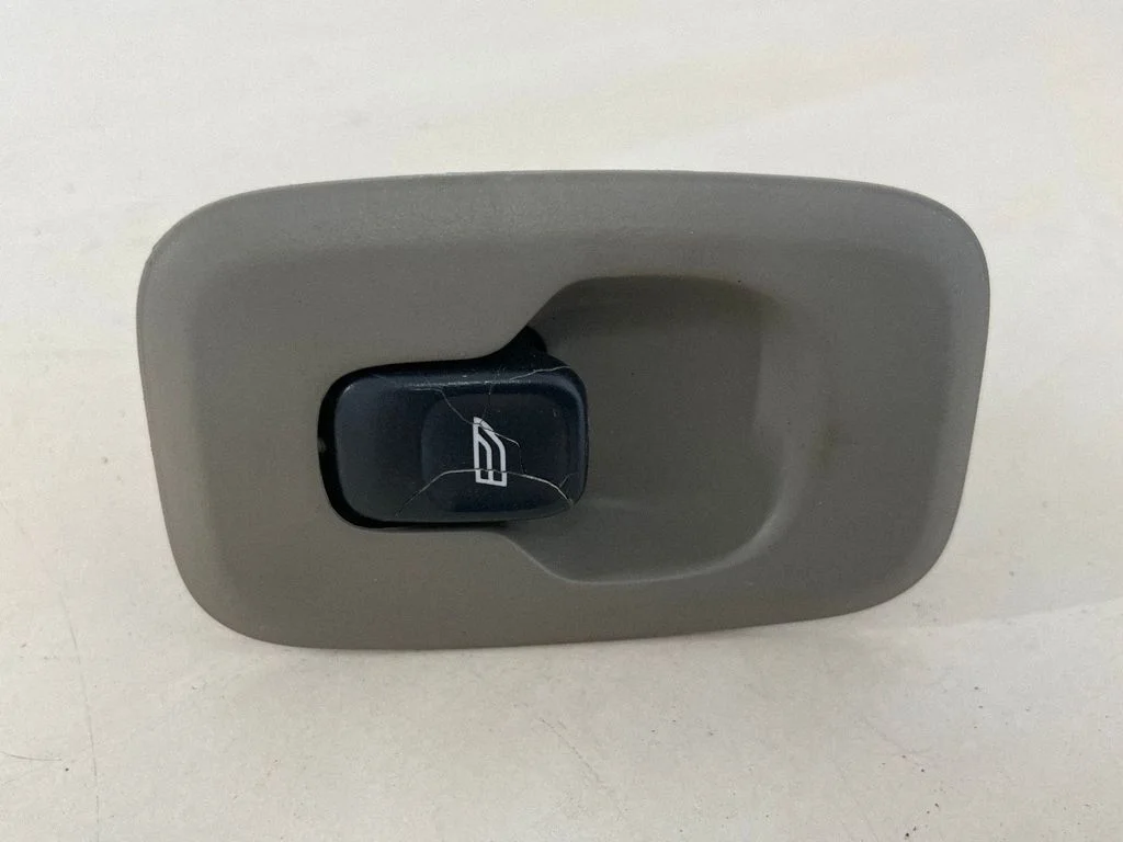 Electric window control switch – Volvo XC90 (2003-2006)